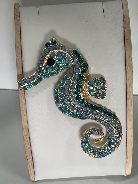 Accessories - Seahorse Crystal Brooch in Teal and Light Blue